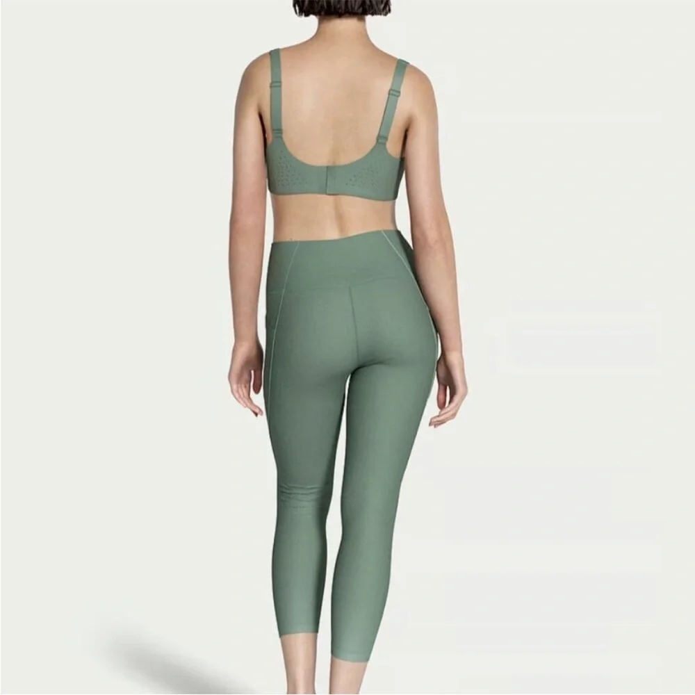 Victoria's Secret Sport Sage Green Sports Bra & Leggings Set Small Medium - Picture 3 of 15